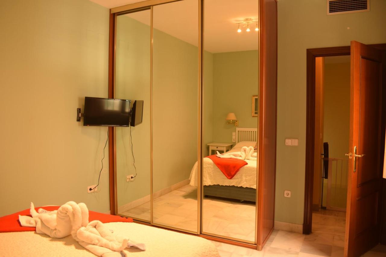 Duplex Donkey Parking Apartamento Sevilha Exterior foto