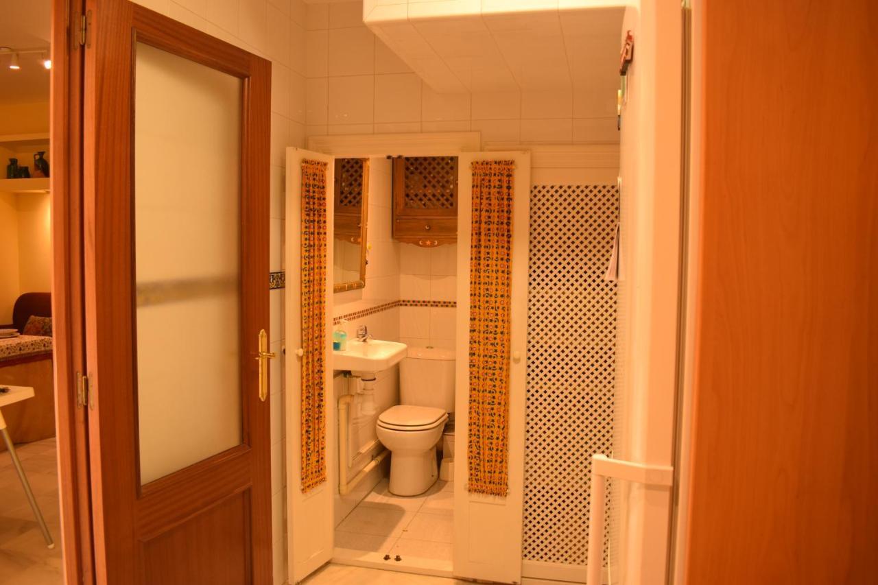 Duplex Donkey Parking Apartamento Sevilha Exterior foto